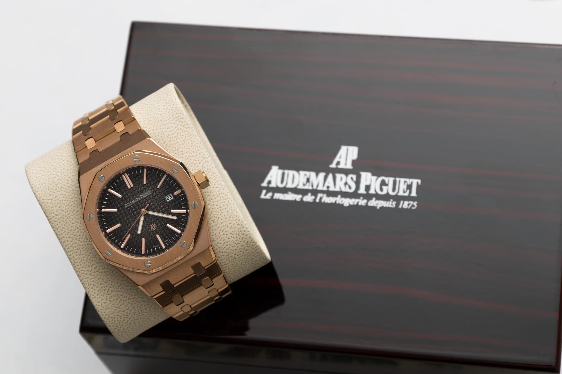 Audemars Piguet Royal Oak Rose Gold - Onyx Black Edition unghiul 6