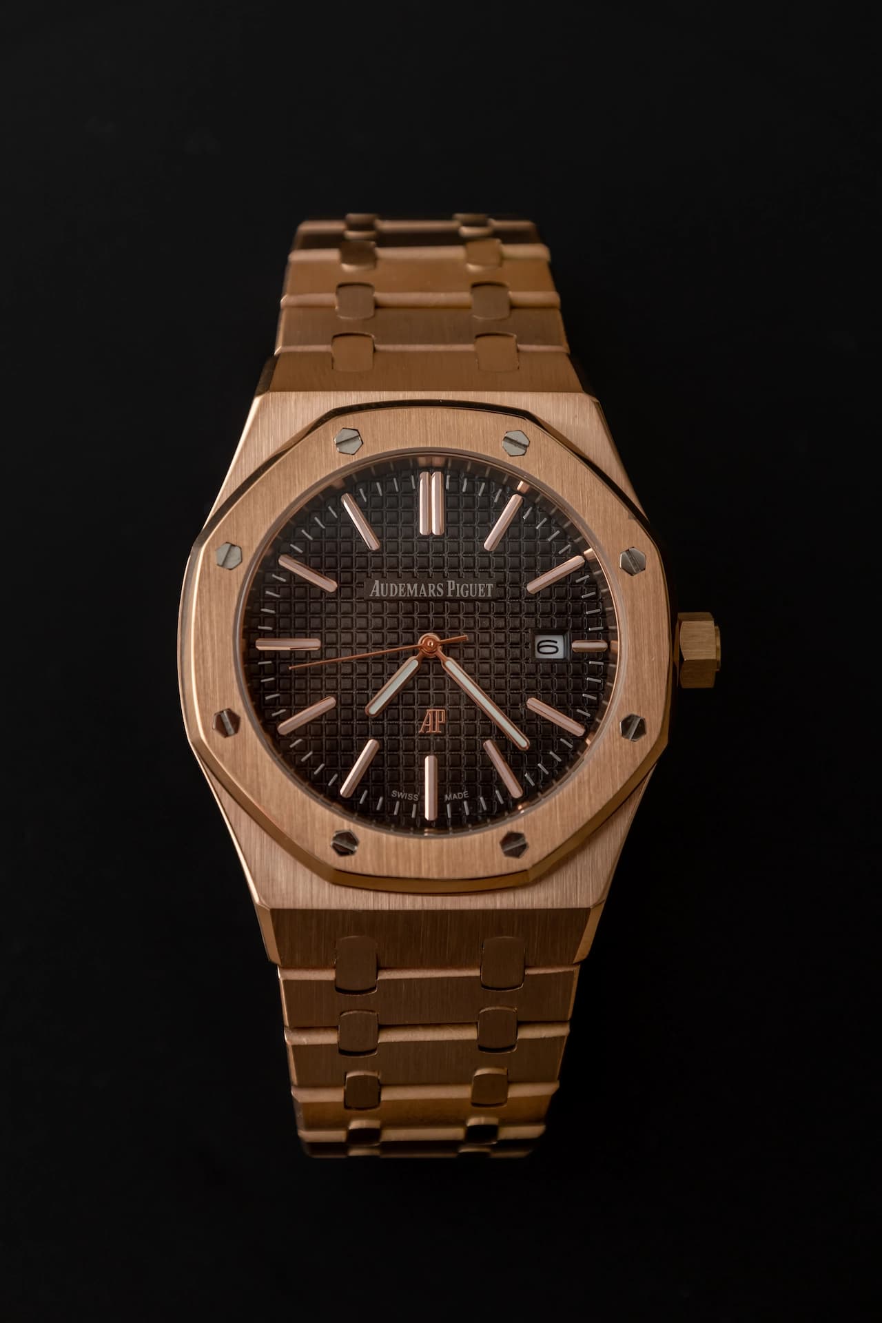 Audemars Piguet Royal Oak Rose Gold - Onyx Black Edition unghiul 2