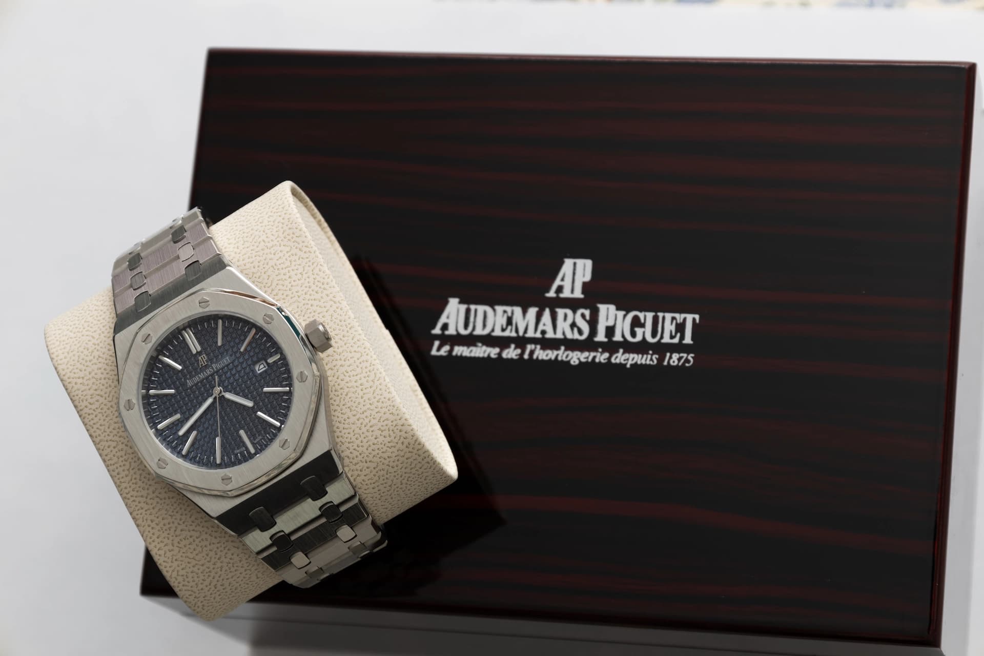 Audemars Royal Oak Silver - Cadran Albastru Imperial unghiul 5